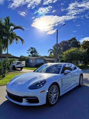2018 Porsche Panamera - 4 Platinum Edition Sedan 4D