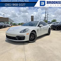 2023 Porsche Panamera 4