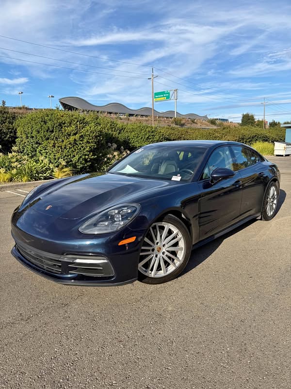 2018 Porsche Panamera 4S