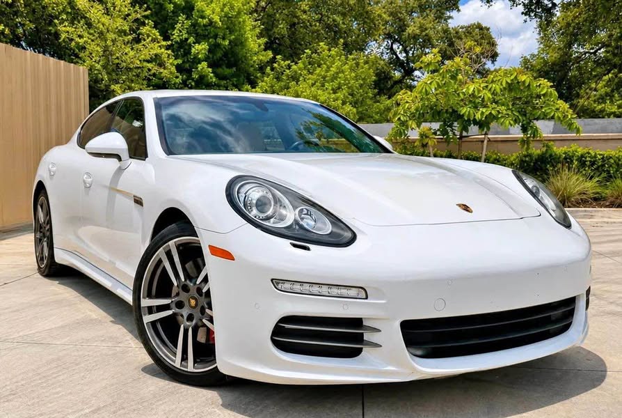 2014 Porsche Panamera - 4 Sedan 4D