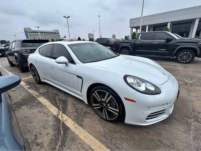 2016 Porsche Panamera