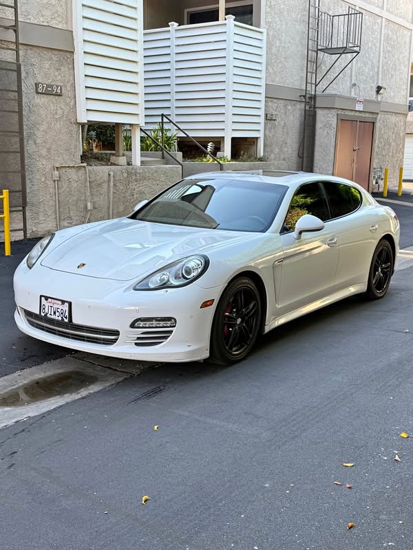 2013 Porsche Panamera - Sedan 4D