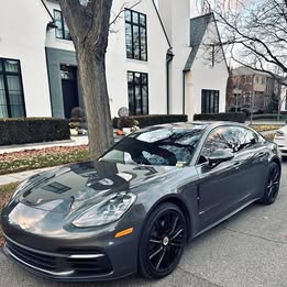 2018 Porsche Panamera 4s AWD  Red Int
