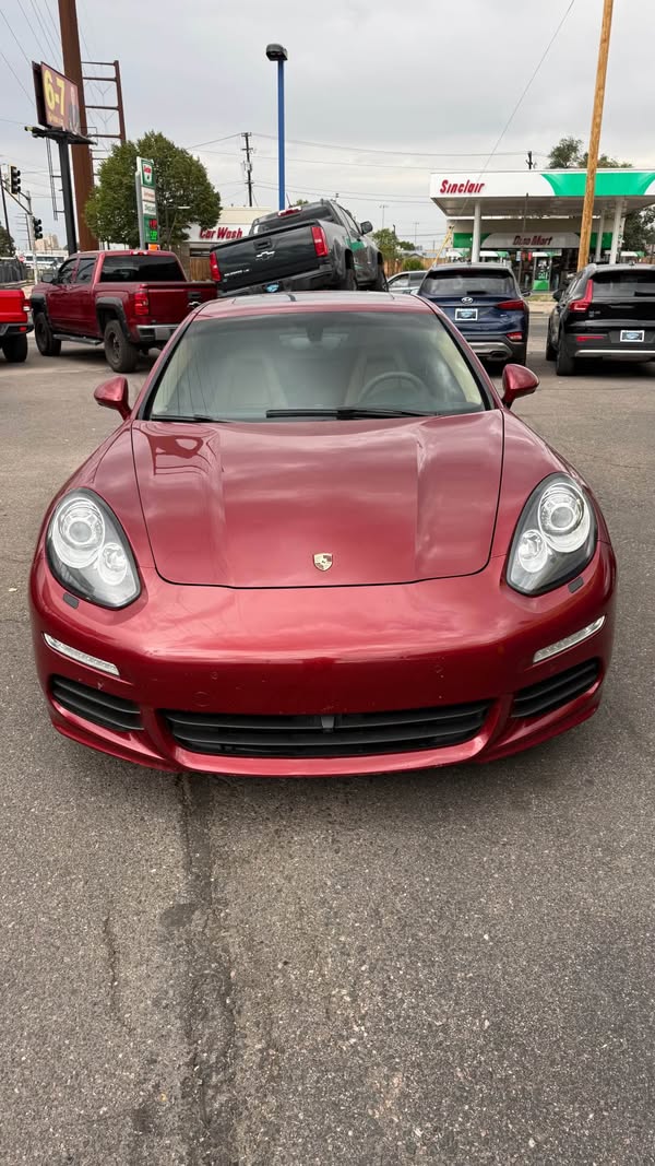 2016 Porsche Panamera 4