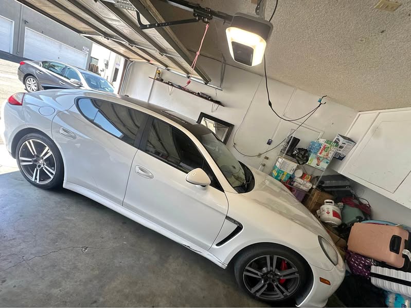 2012 Porsche Panamera - 4 doors