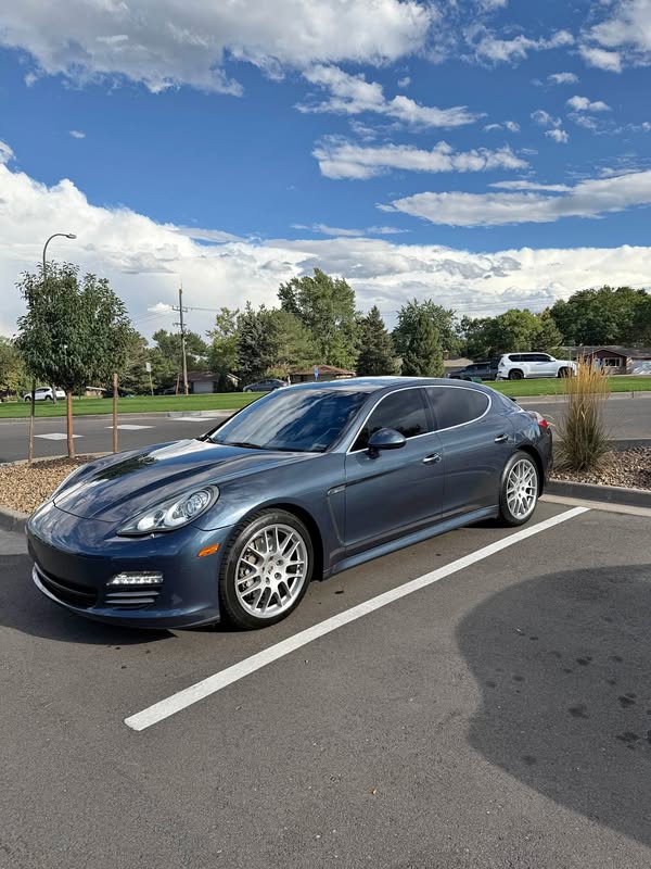 2010 Porsche Panamera - 4 S