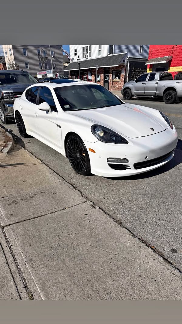 2011 Porsche Panamera