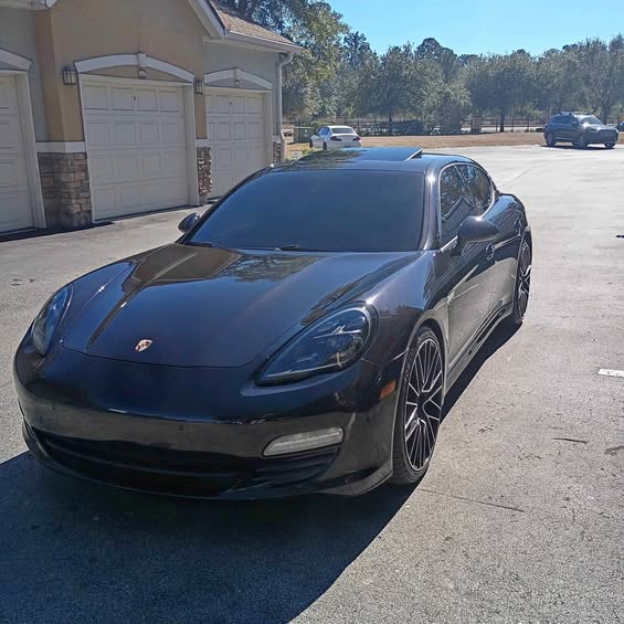 2011 Porsche Panamera - 4 Executive Sedan 4D