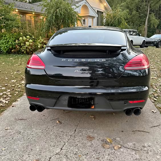 2015 Porsche Panamera - Sedan 4D