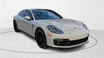 2023 Porsche Panamera Base