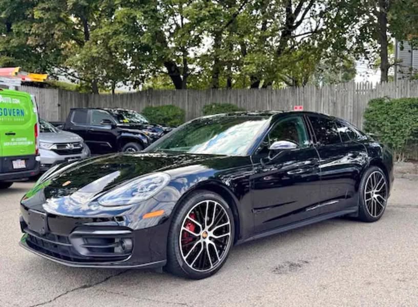 2023 Porsche Panamera - 4 Platinum Edition Sedan 4D