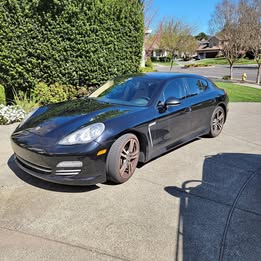 2013 Porsche Panamera - 4 Platinum Edition Sedan 4D