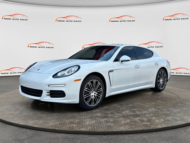 2015 Porsche PANAMERA 4