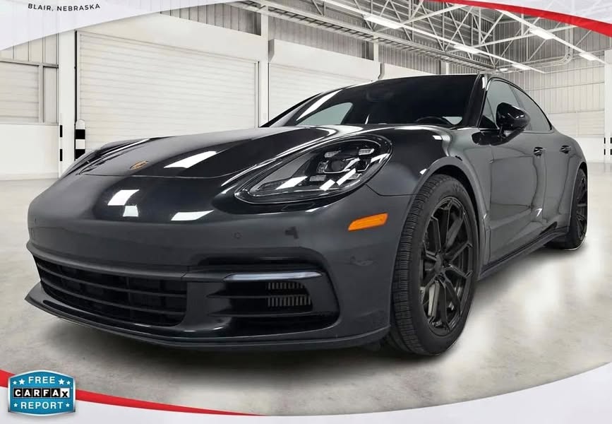 2018 Porsche Panamera Panamera