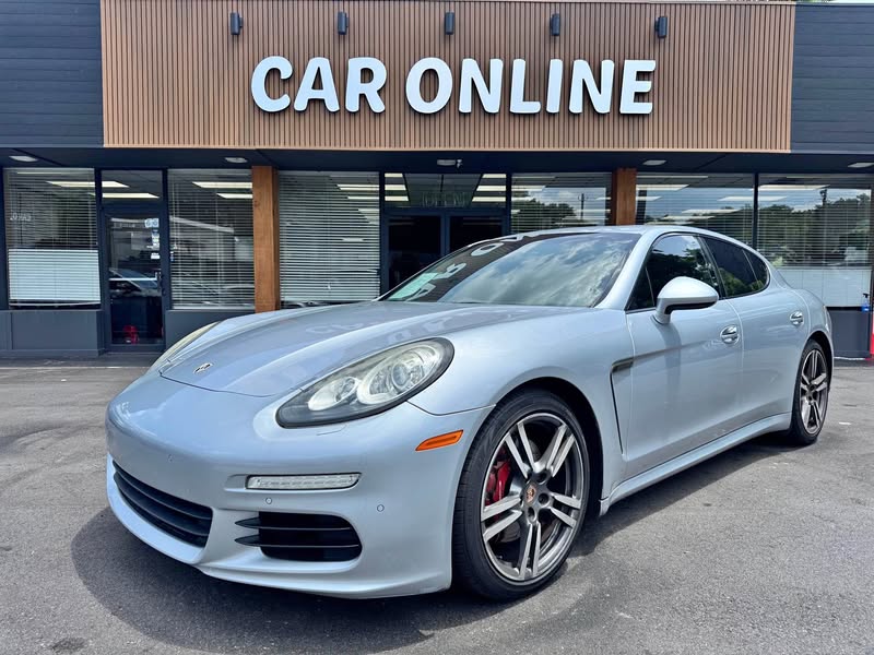 2014 Porsche Panamera - S