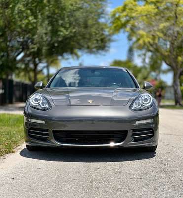 2016 Porsche Panamera - 4 Edition Sedan 4D