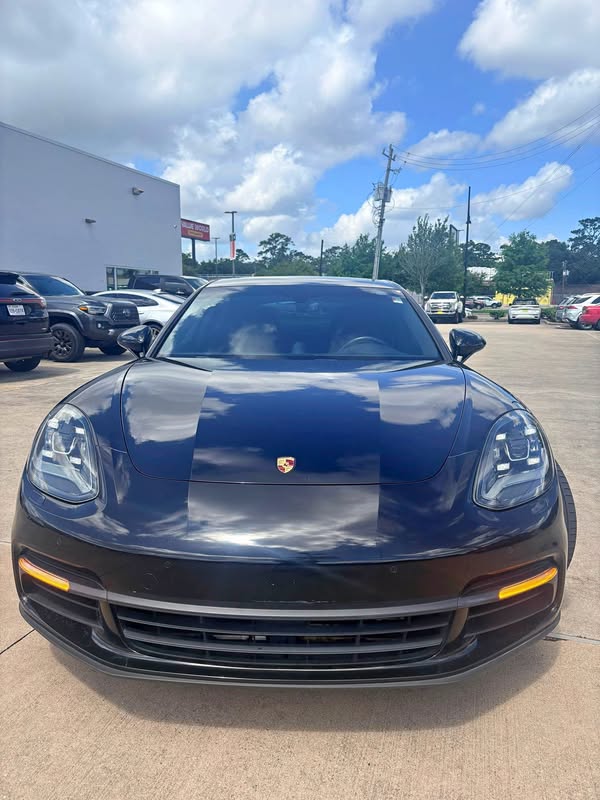 2018 Porsche Panamera - 4 Platinum Edition Sedan 4D