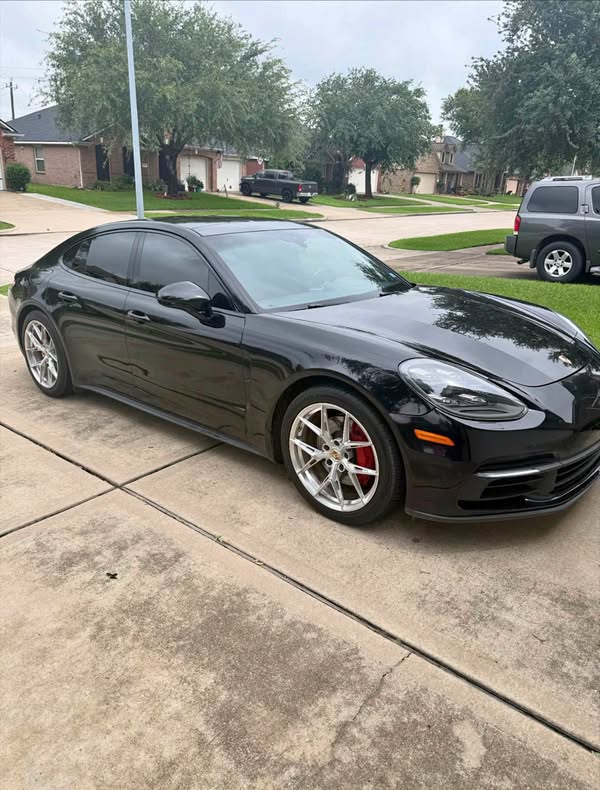 2018 Porsche Panamera - Panamera