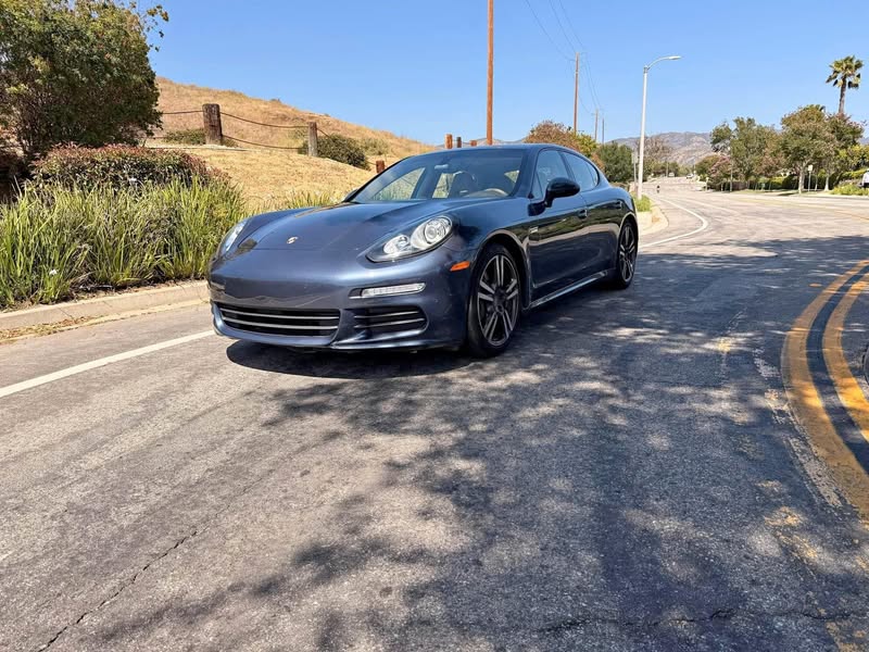 2014 Porsche Panamera - Sedan 4D