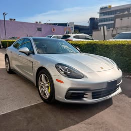 2018 Porsche Panamera 4 E-Hybrid Sedan 4D