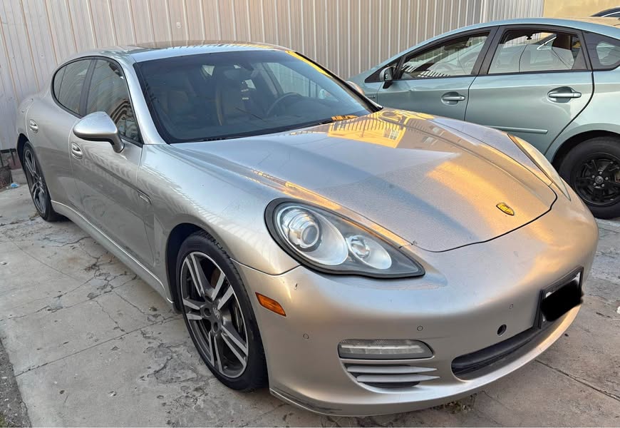 2011 Porsche panamera 4