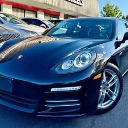 2016 Porsche Panamera 4 Edition