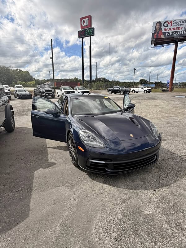 2018 Porsche Panamera