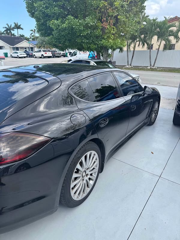 2011 Porsche Panamera - Sedan 4D