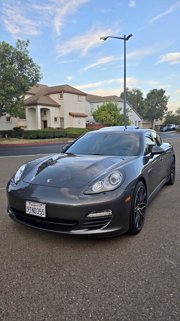 2013 Porsche Panamera - S Hybrid Sedan 4D
