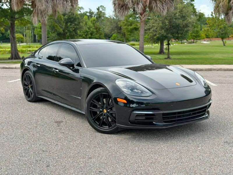 2020 Porsche Panamera - 4S