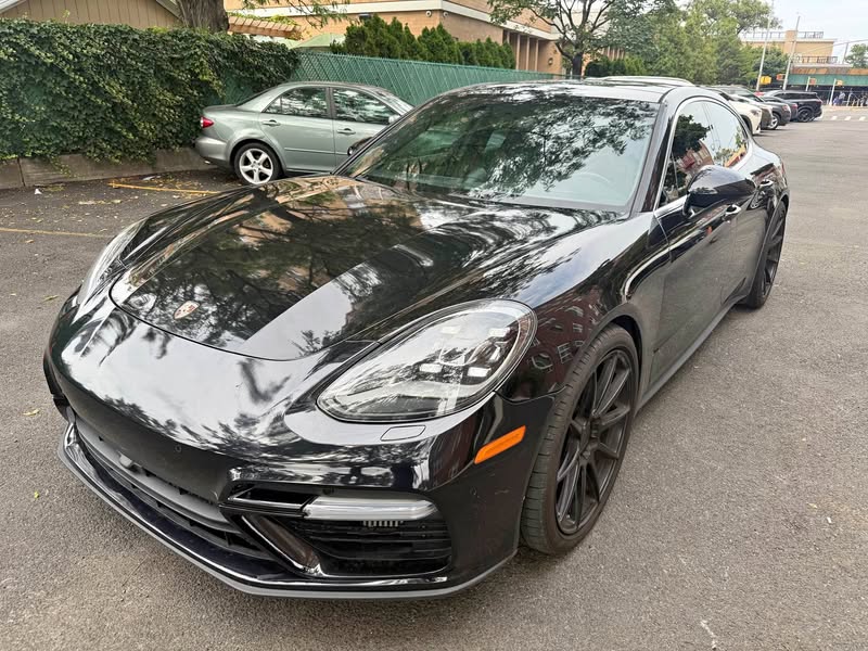 2017 Porsche Panamera - Panamera