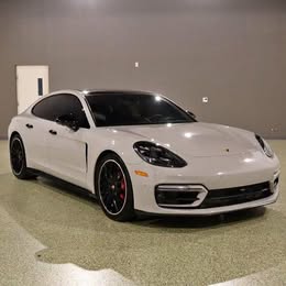 2022 Porsche Panamera GTS