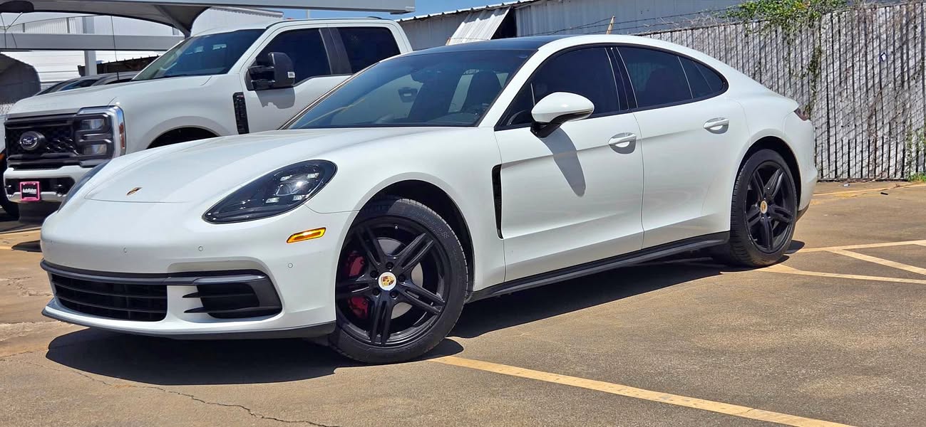 2017 Porsche Panamera - 4 Sedan 4D