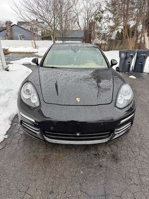 2014 Porsche Panamera - 4s
