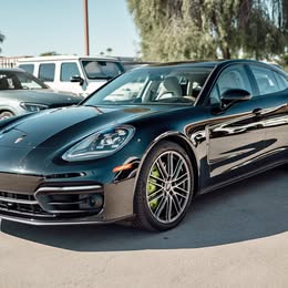 2023 Porsche Panamera 4 Hybrid