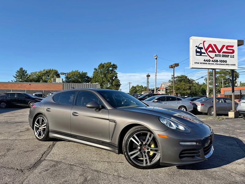2014 Porsche Panamera - Base