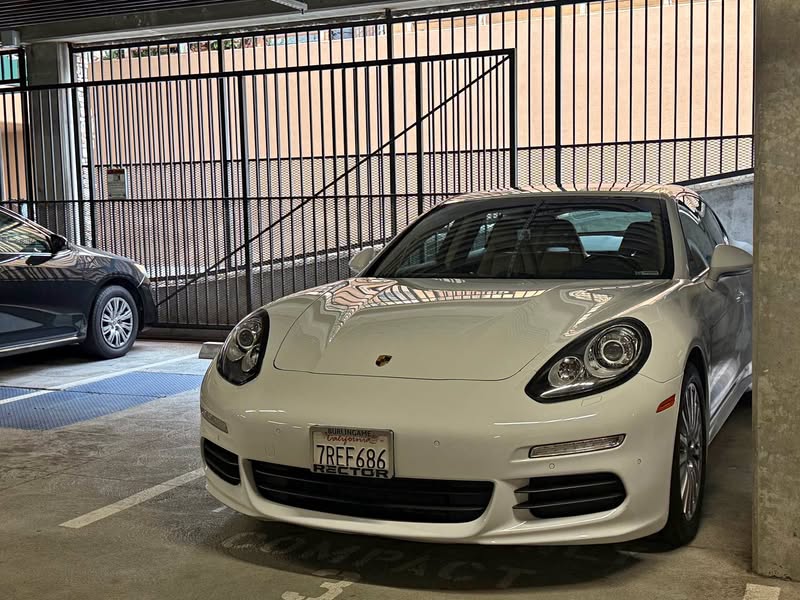 2016 Porsche Panamera - Edition Sedan 4D