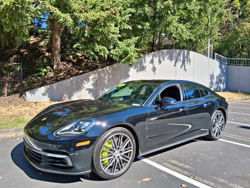 2018 Porsche Panamera 4