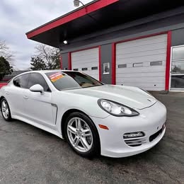 2013 Porsche Panamera 4 Sedan 4D