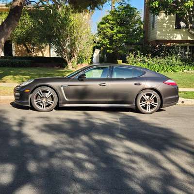 2013 Porsche Panamera 2