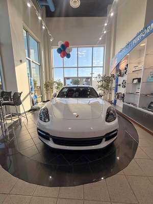 2020 Porsche Panamera - 4 E-Hybrid 10 Years Edition Sedan 4D