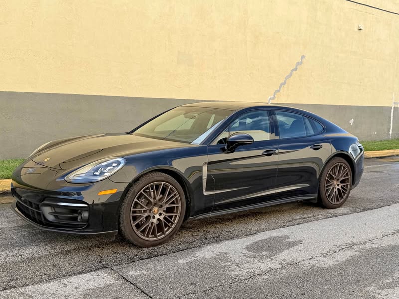 2023 Porsche Panamera - Platinum Edition Sedan 4D