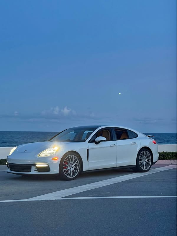 2018 Porsche Panamera