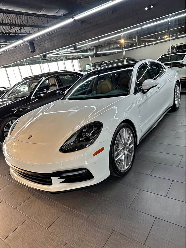 2018 Porsche Panamera