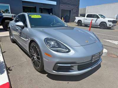 2020 Porsche Panamera - 4