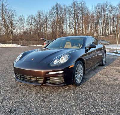2014 Porsche Panamera - 4 Platinum Edition Sedan 4D