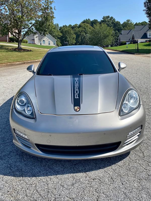 2011 Porsche Panamera - 100,000 miles  cash or trade