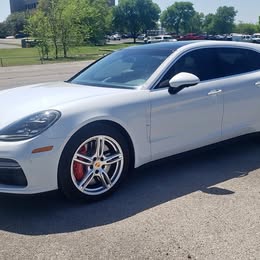 2018 Porsche Panamera Turbo Sport Turismo
