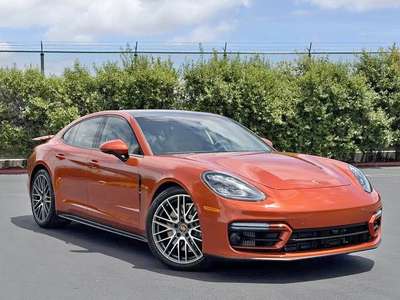 2023 Porsche Panamera - GTS