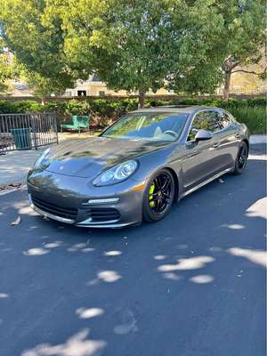 2016 Porsche Panamera - 4 E-Hybrid Sedan 4D